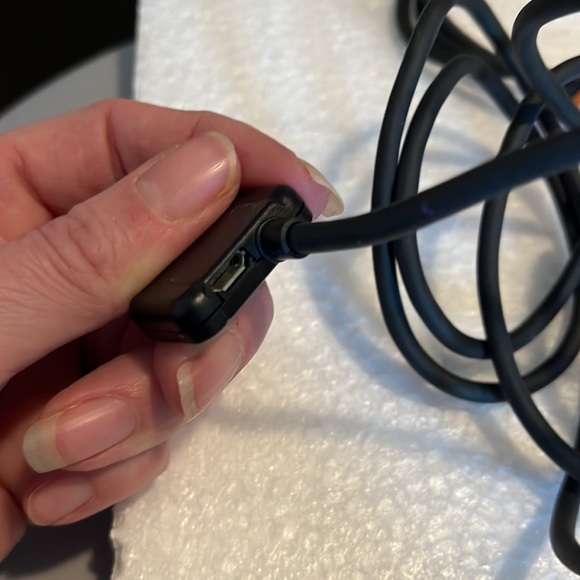 Scosche Composite A/V Cable-30 pin adapter cables - Picture 4 of 6